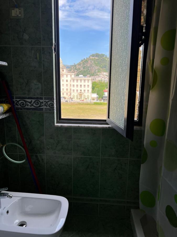 Entire Apartment Castle View Berat Ngoại thất bức ảnh