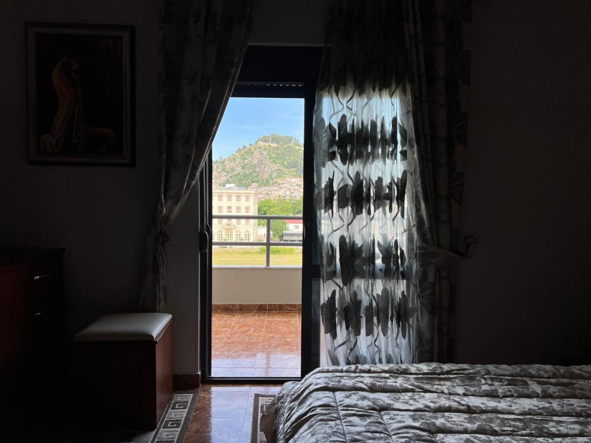 Entire Apartment Castle View Berat Ngoại thất bức ảnh